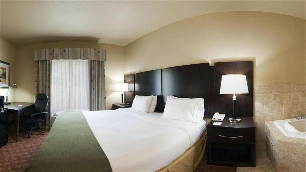 Holiday Inn Express Hotel & Suites Muskogee, An Ihg Hotel מראה חיצוני תמונה
